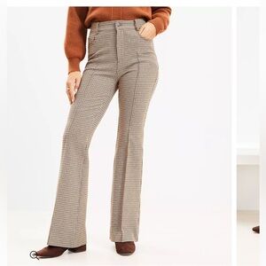 Brown plaid LOFT trousers te, flat front curvy 14. Good condition.